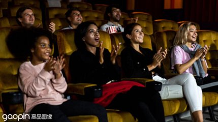 艾小青国产精品40分钟公共汽车上的电影日本 汤镇宗三级北碚ume电影院  第3张